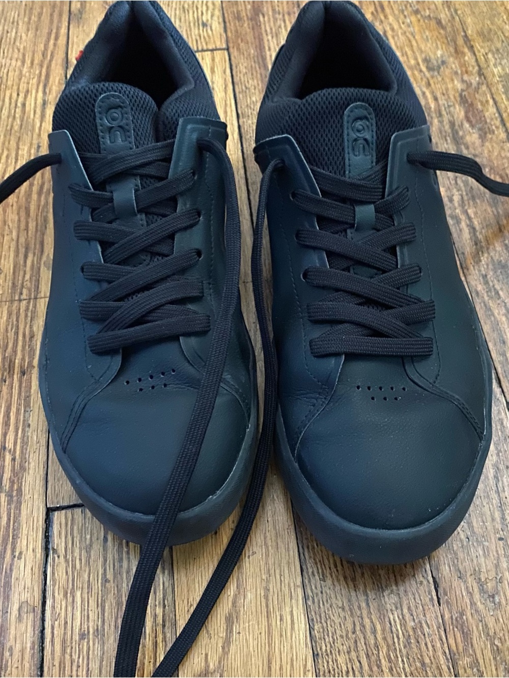 On Cloud Women's Black Low-Top advanced tennis sneaker